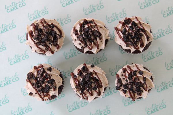 Chocolate Oreo Cookies & Cream Cupcakes