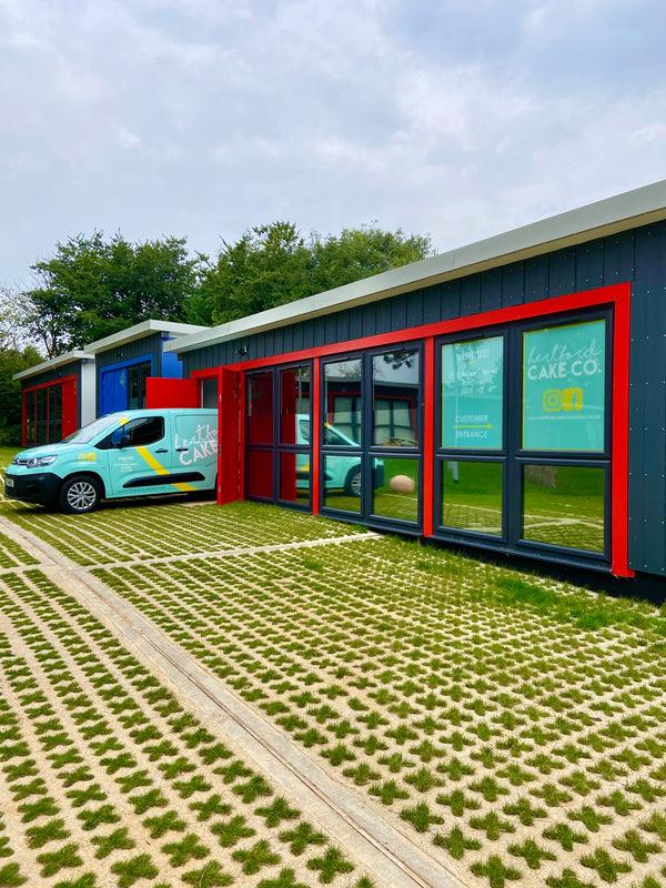 Hertford Cake Co, Cake shop Hertford, birthday cakes in hertford, cupcakes in hertford, cake shop Hertfordshire, Buntingford bakery