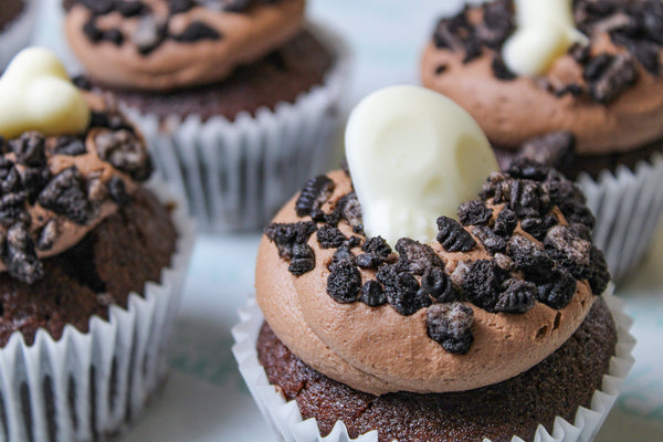 Bone Appétit Chocolate Halloween Cupcakes
